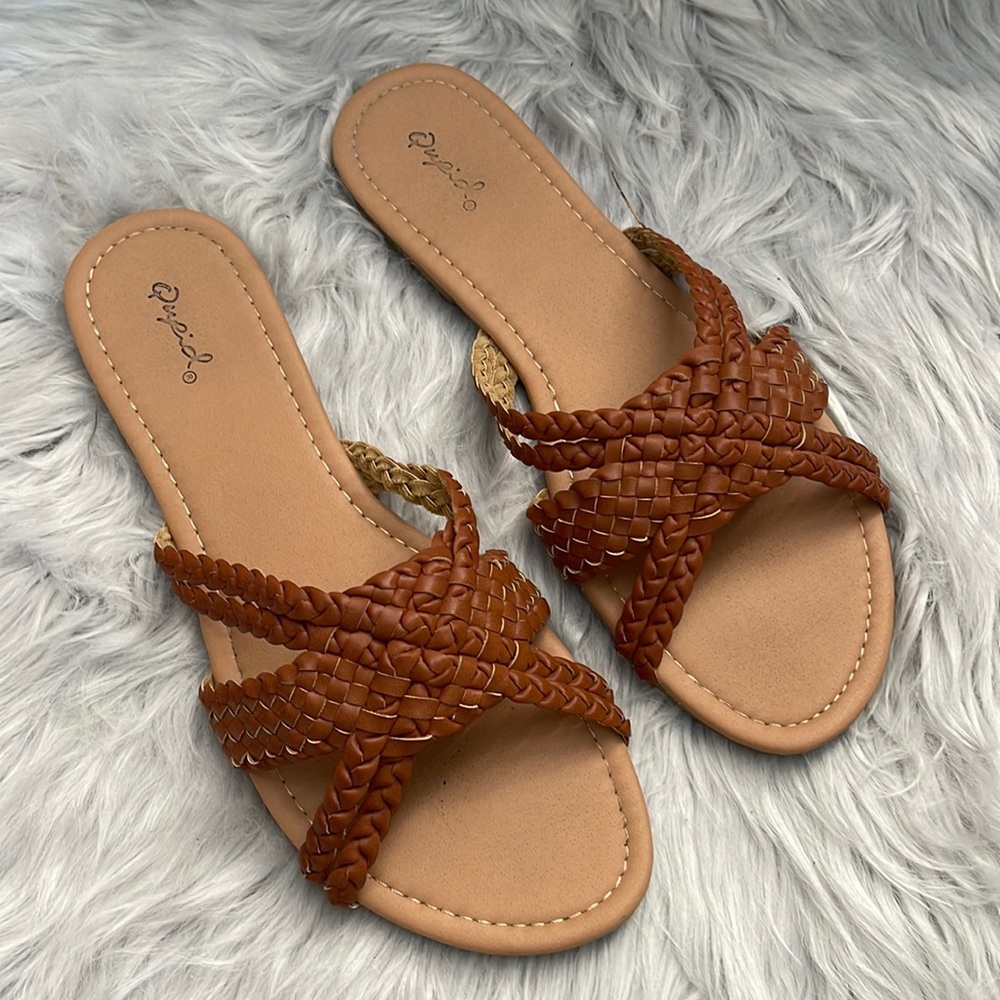 Qupid‎ Tan Sandals